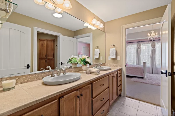 31c2c1c850d0cc393f34c9adc2f9ad18-uncropped_scaled_within_1536_1152