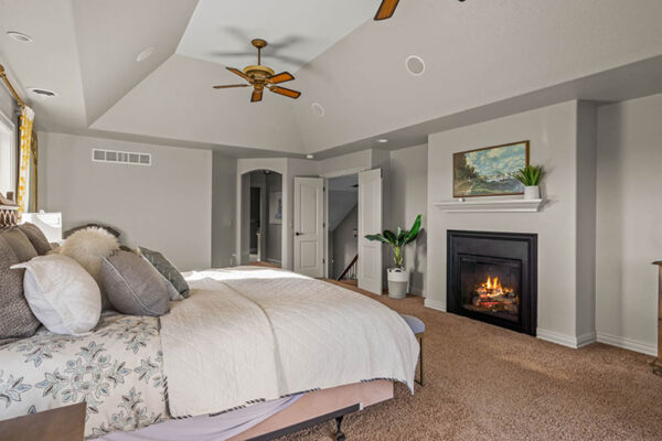 W323N9110-Shadow-Ct,-Hartland---HDR-49