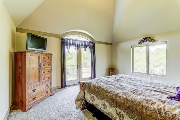 N18W29556 Crooked Creek (56)