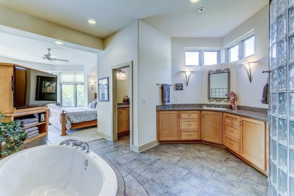 N18W29556 Crooked Creek (75)
